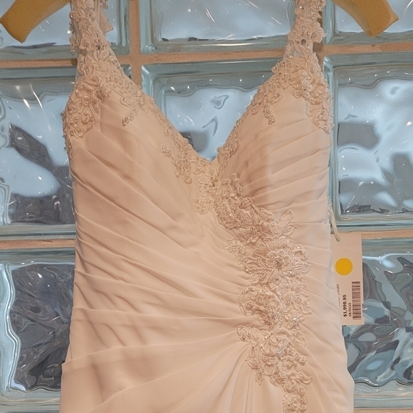 Ellis Lace Sweetheart Slim Ruched Beadedd Wedding Dress - Picture 2 of 13